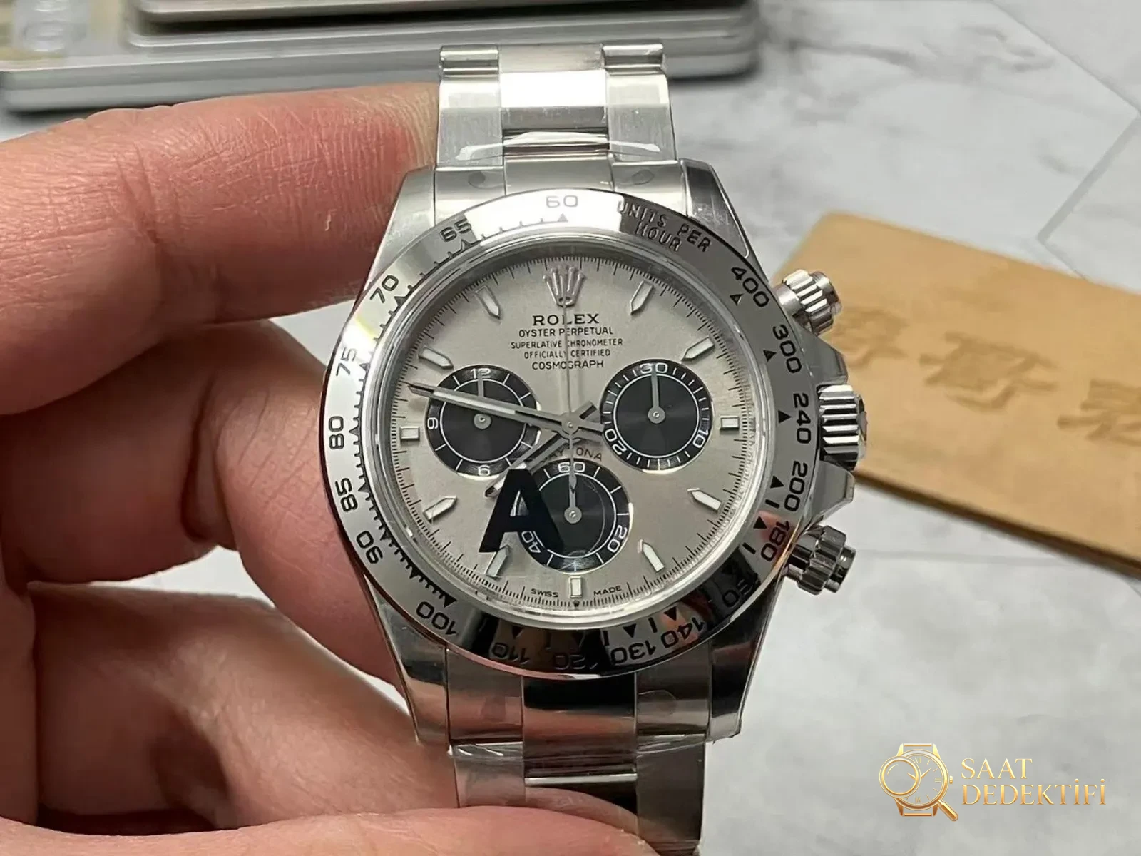 VS Factory Rolex beyaz altın Daytona v3 sürümü, Dandong 4131 mekanizması ve 184 g ağırlığıyla Clean ürününü geçebilir mi? - Kadran Detayı ve Bezel İşçiliği