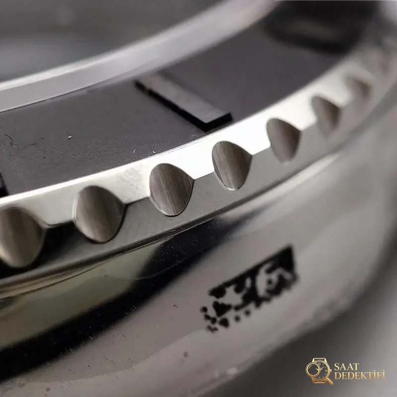 VS Factory Rolex beyaz altın Yacht-Master m226659 söküm incelemesi - Arka Kapak ve Mekanizma Detayı