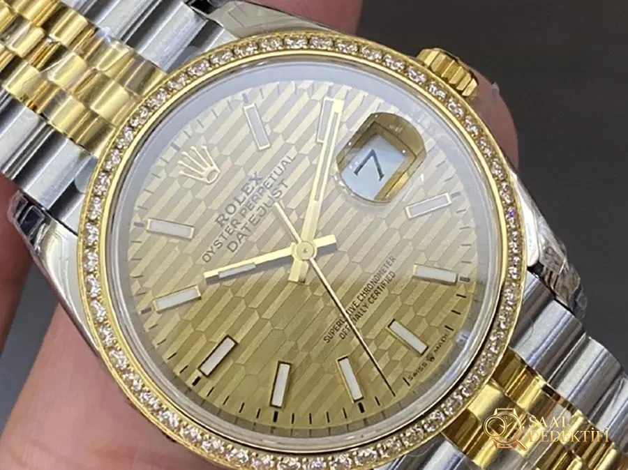 VS Factory Rolex Datejust 36 126283-0025 Replika Saat - VS Saat - Arka Kapak ve Mekanizma Detayı