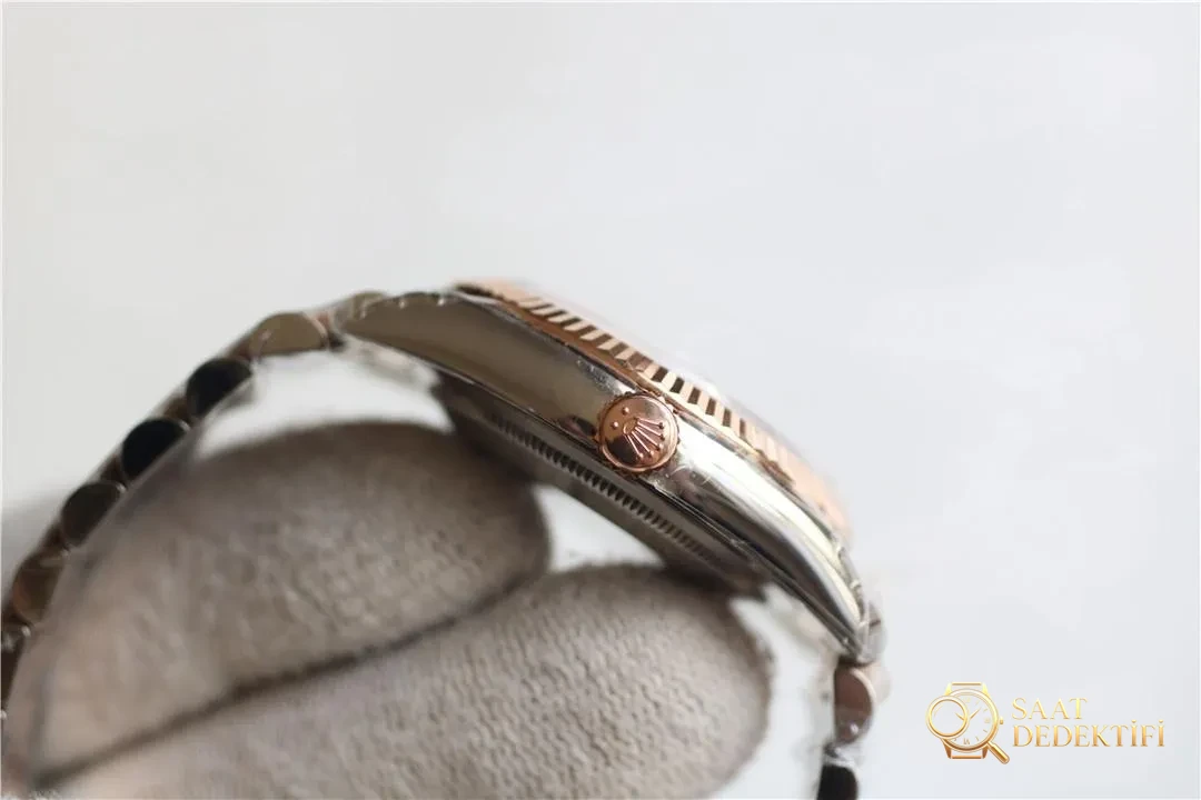 VS Factory Rolex Datejust 36 çelik-rose gold gri kadranlı m126231-0013 kalitesi nasıl? - Fosfor ve Super-LumiNova Gece Görünümü