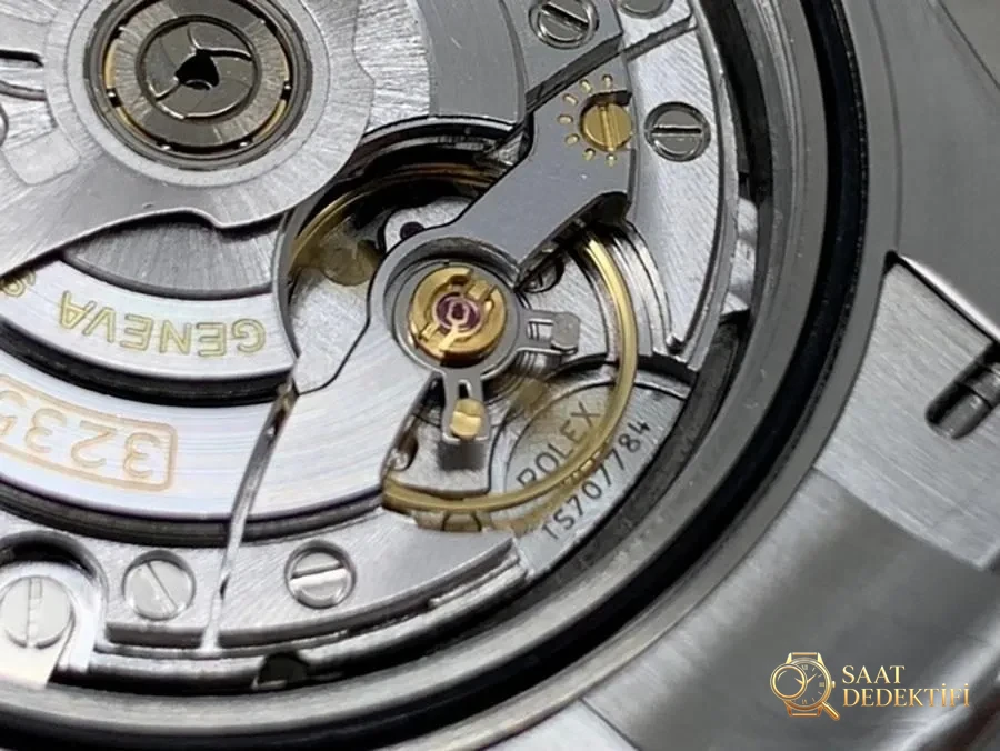 VS Factory Rolex Datejust 41 126334-0004 Replika Saat - VS Saat - Arka Kapak ve Mekanizma Detayı