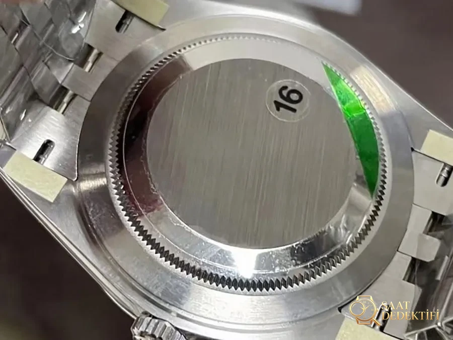 VS Factory Rolex Datejust 41 126334-0028 Replika Saat - VS Saat - Arka Kapak ve Mekanizma Detayı