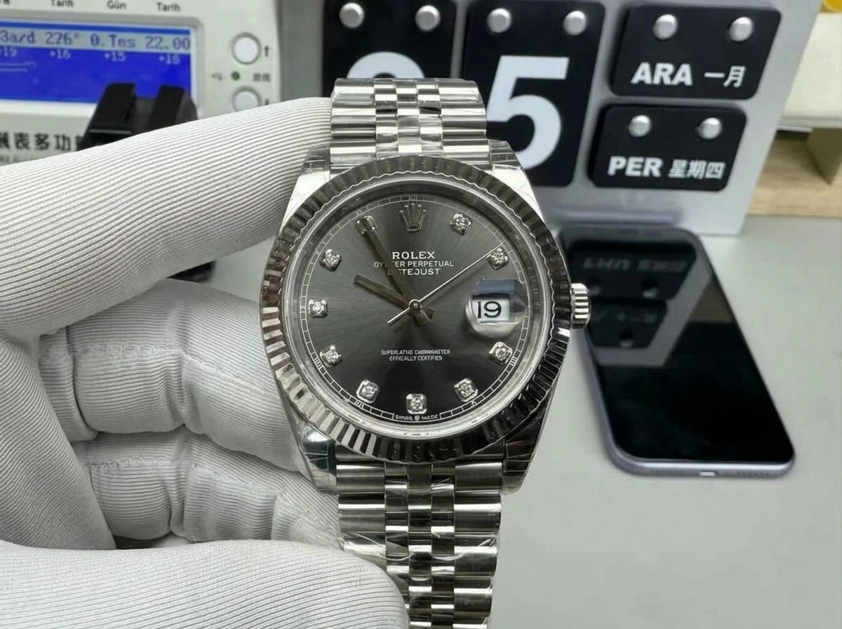 Rolex Datejust VS Factory İncelemesi - Ön Görünüm ve Kasa Tasarımı