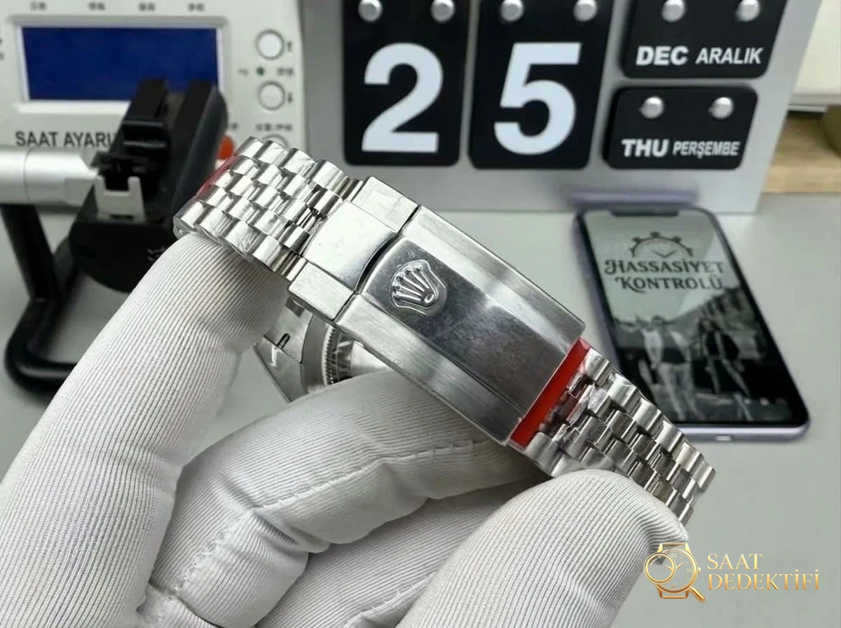 VS Factory Rolex Datejust 41 mm Gri Kadran Dandong 3235 Mekanizma İşçilik İncelemesi - Fosfor ve Super-LumiNova Gece Görünümü
