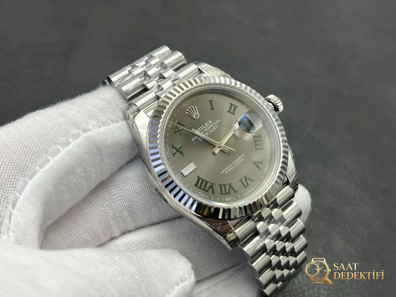VS Factory Rolex Datejust 41mm Tarih Penceresi Büyütme Oranı Analizi - ön görünüm