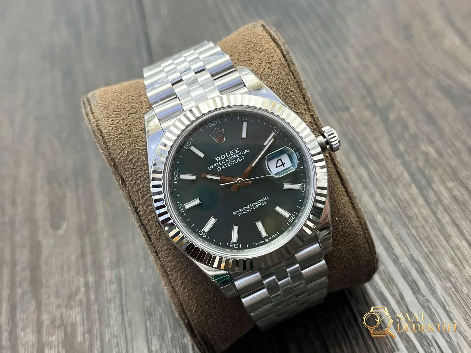 VS Factory Rolex Datejust 41mm Güneş Işınlı Mavi Kadran İncelemesi - ön görünüm