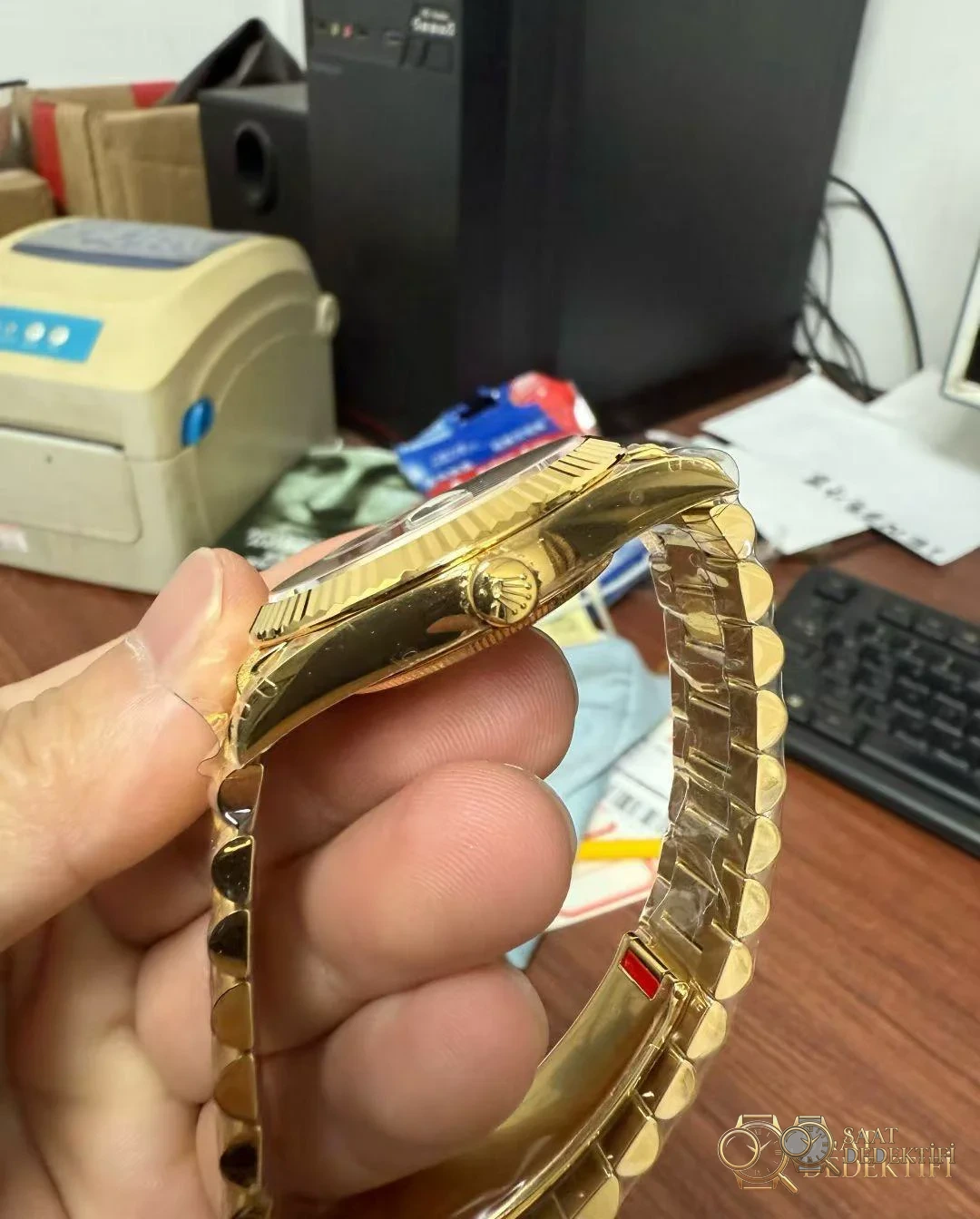 VS Factory Rolex Day-Date 40 Sarı Altın Siyah Baget Taşlı Kadran 182g DDV2 İncelemesi - Makro Laboratuvar ve Detay İncelemesi