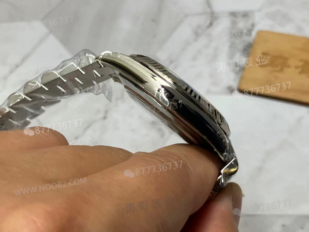 VS Factory Rolex Day-Date DD, içindeki Dandong 3255 mekanizmasına rağmen neden ağırlıklandırılmamış? — 13. fotoğraf