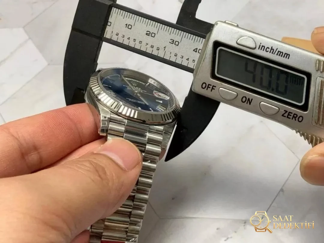 VS Factory Rolex Day-Date DD, içindeki Dandong 3255 mekanizmasına rağmen neden ağırlıklandırılmamış? - Mekanizma Çark Dizilimi ve Taş Yatakları