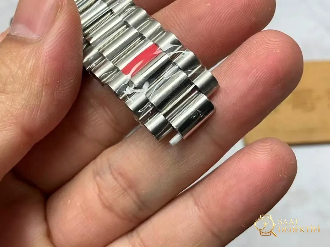 VS Factory Rolex Day-Date DD, içindeki Dandong 3255 mekanizmasına rağmen neden ağırlıklandırılmamış? - Balans Çarkı ve Zemberek Aksamı