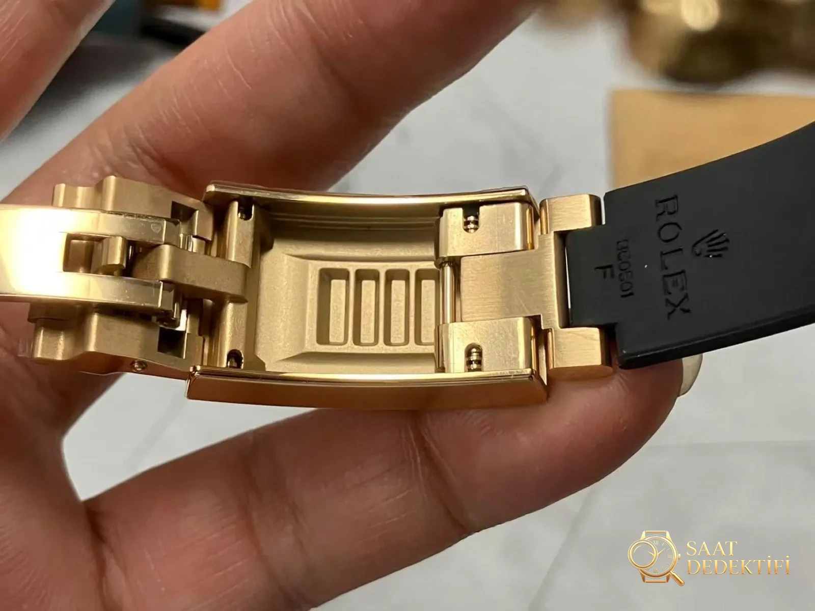 VS Factory Rolex Daytona Tiffany Mavisi, Dandong 4131 mekanizma, 137 g ağırlık: işçilik nasıl? - Bilezik Bakla Ayrımı ve Pim Yapısı
