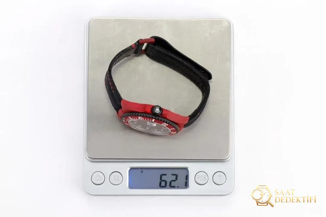 VS Factory Rolex DIW karbon fiber Red Devil su geçirmez modelinin kalitesi nasıl? - Kasa Profili ve Kurma Kolu İncelemesi