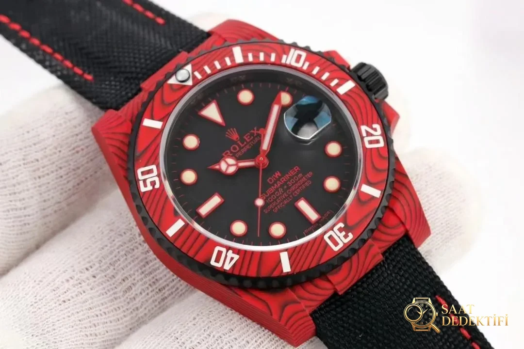 VS Factory Rolex DIW karbon fiber Red Devil su geçirmez modelinin kalitesi nasıl? - Arka Kapak ve Mekanizma Detayı