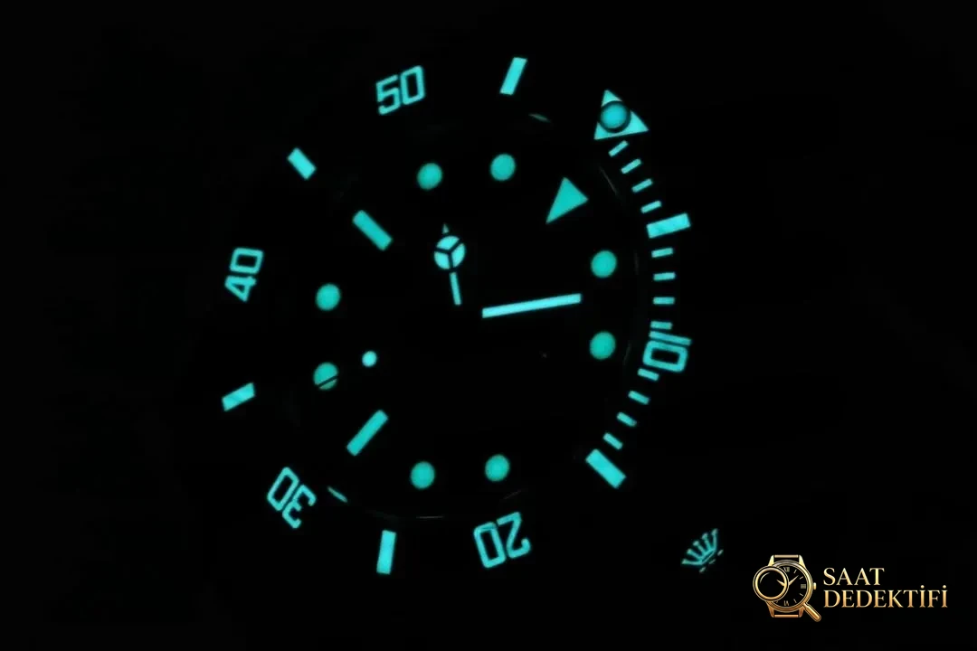 VS Factory Rolex DIW karbon fiber Red Devil su geçirmez modelinin kalitesi nasıl? - Mekanizma Zemberek ve Balans Detayı