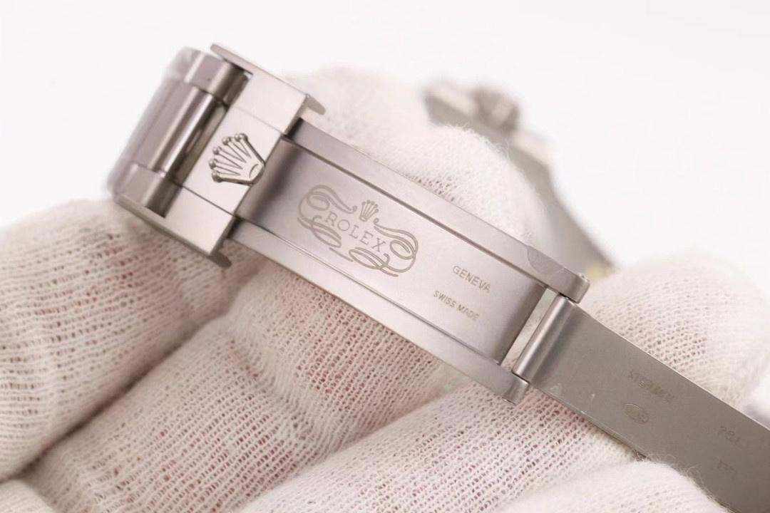 VS Factory Rolex DIW Submariner Tiffany Mavisi özel karbonfiber bezelin işçiliği nasıl? — 9. fotoğraf