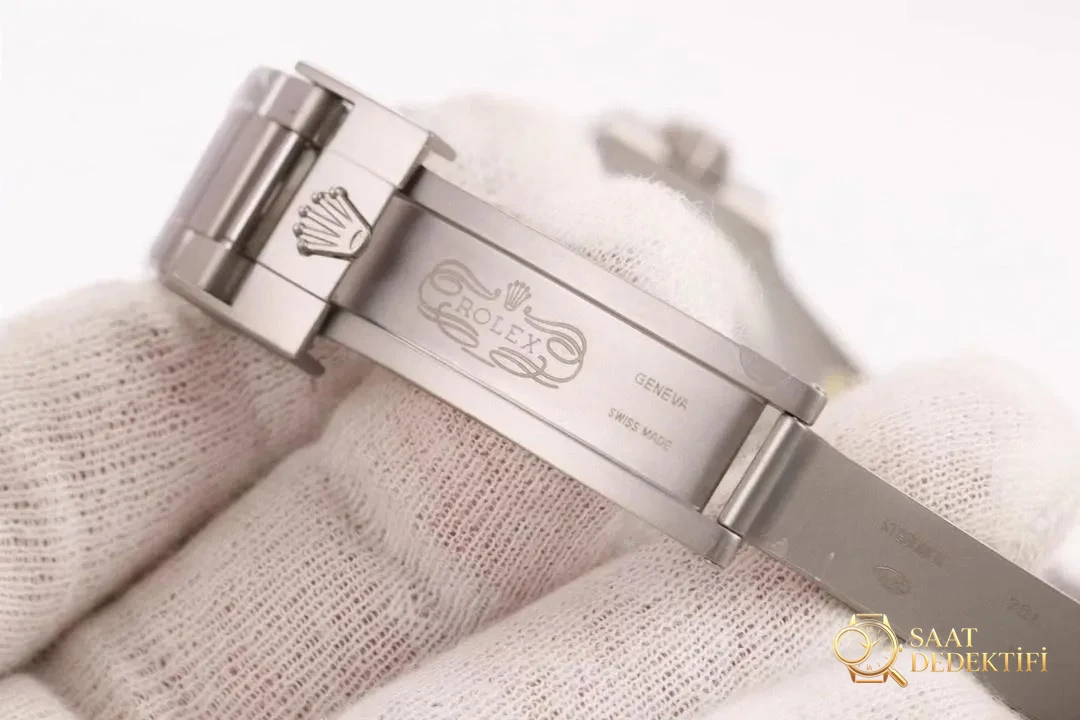 VS Factory Rolex DIW Submariner Tiffany Mavisi özel karbonfiber bezelin işçiliği nasıl? - Fosfor ve Super-LumiNova Gece Görünümü
