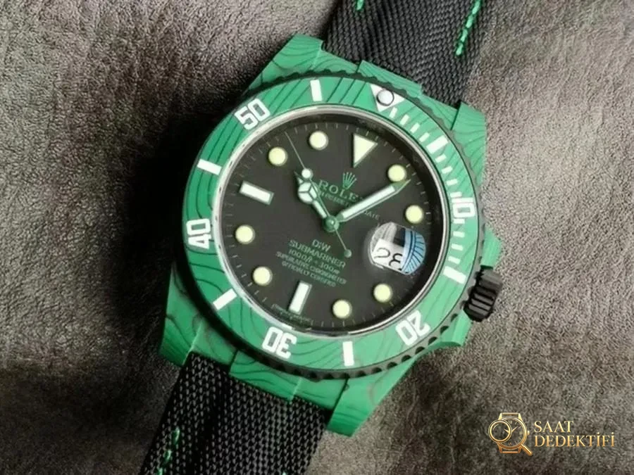 VS Factory Rolex DIW vollgrüne Replika-Armbanduhr aus Kohlefaser – VS-Uhr – Rückseite und Mechanismusdetails