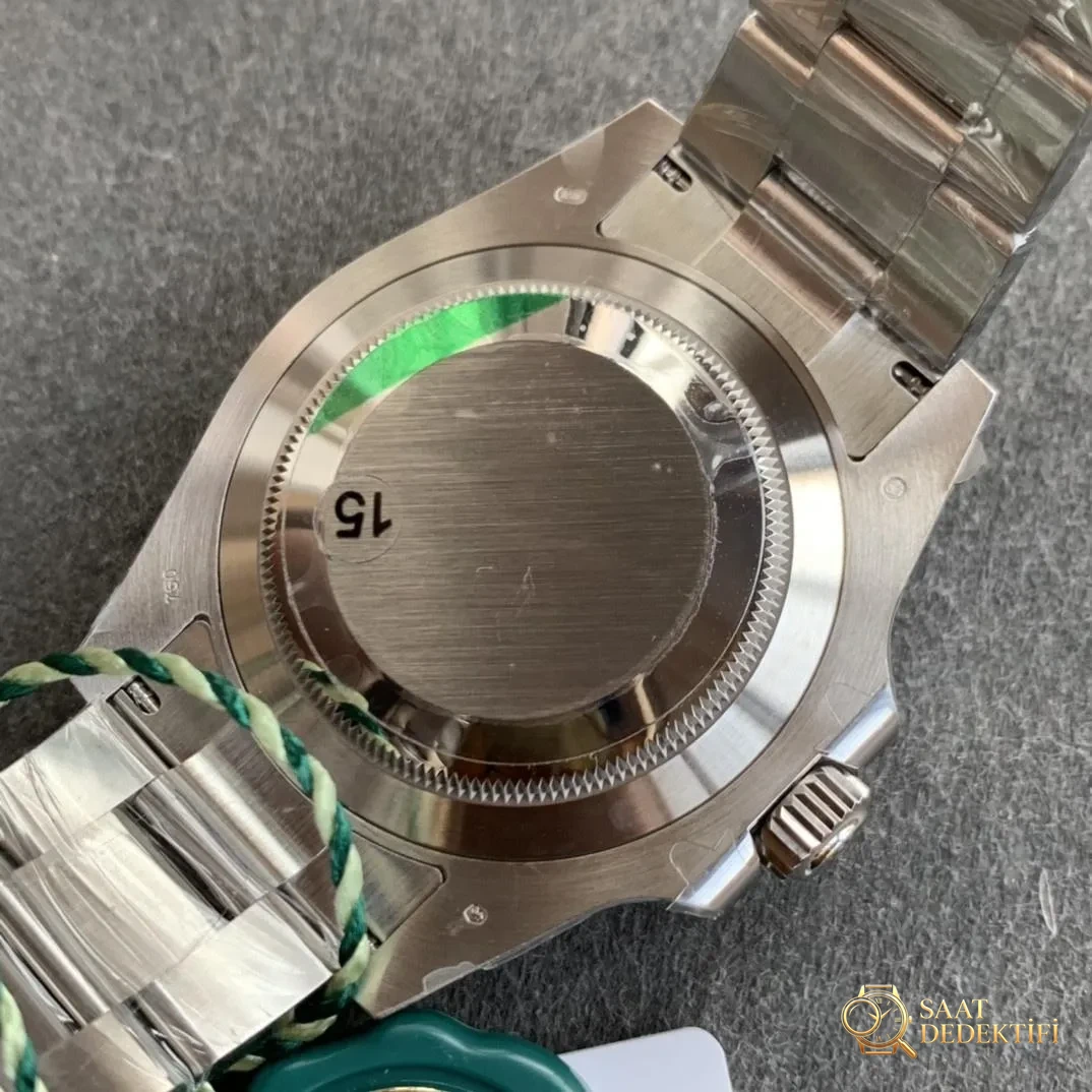 VS Factory Rolex Mavi Submariner 41 mm C Bezel 3235 Mekanizma 126619LB İncelemesi - Yan Profil ve Kordon Bağlantısı