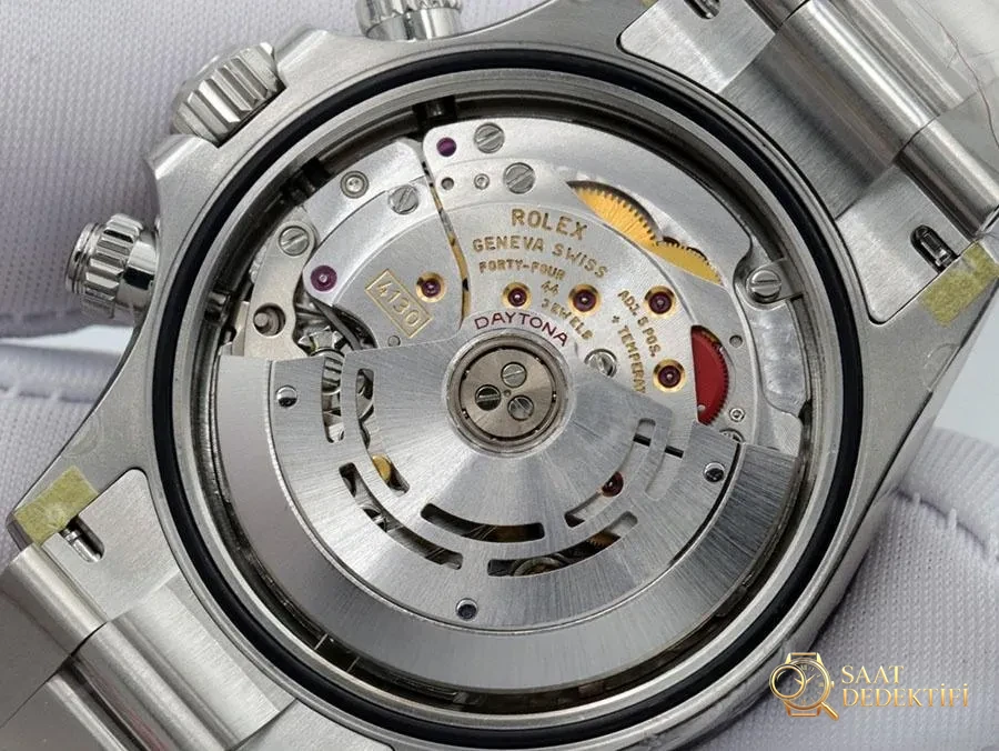 VS Factory Rolex Panda Daytona 4130 Replika Kol Saati - VS Daytona Karşılaştırması - Yan Profil ve Kordon Bağlantısı