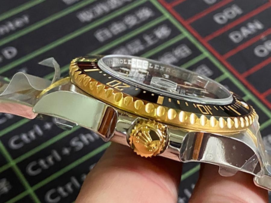 VS Factory Rolex Sea-Dweller two-tone tek kırmızı "Rüya" replika saat - VS Saat — 6. fotoğraf