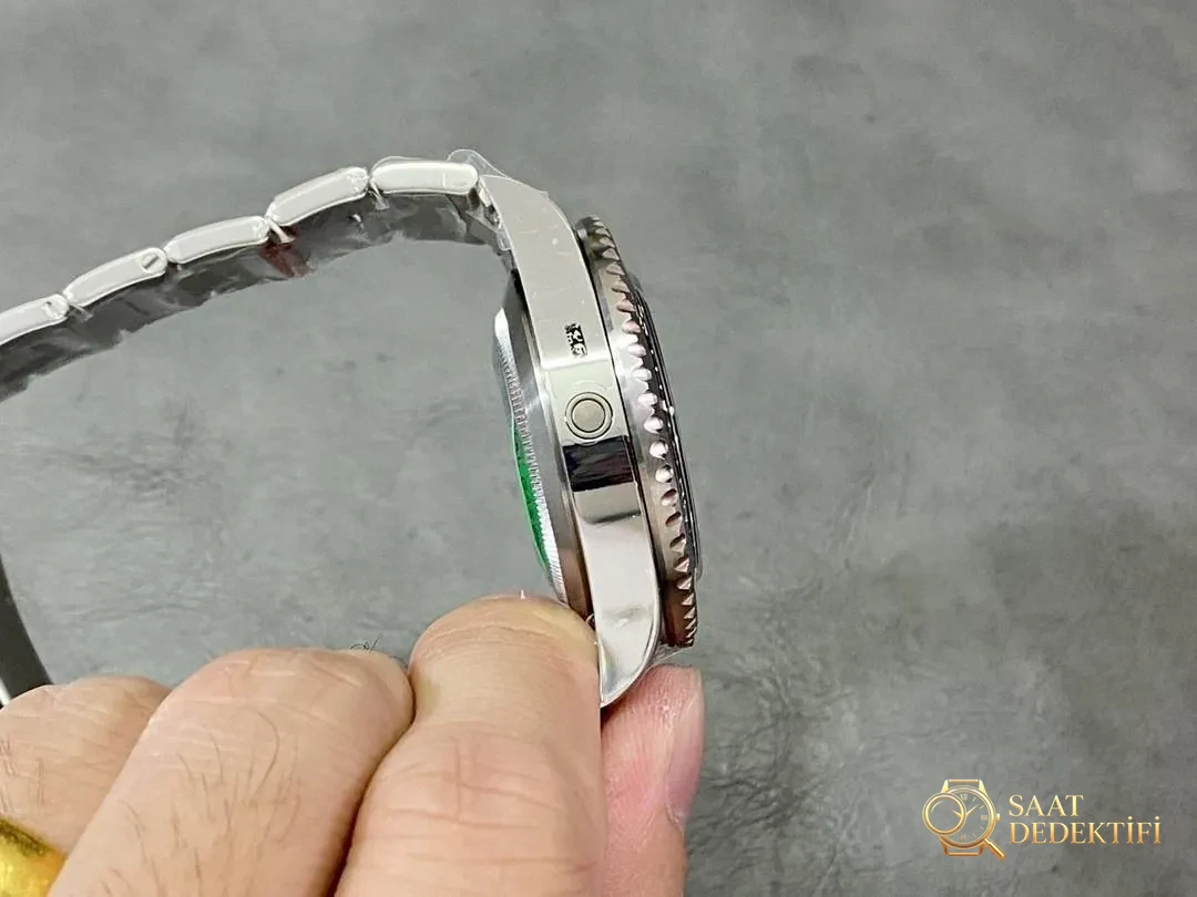 VS Factory Rolex tek kırmızı yazılı Sea-Dweller M126600 Dandong 3235 mekanizmasının kararlılığı nasıl? - Bilezik, Toka ve Klips Mekanizması