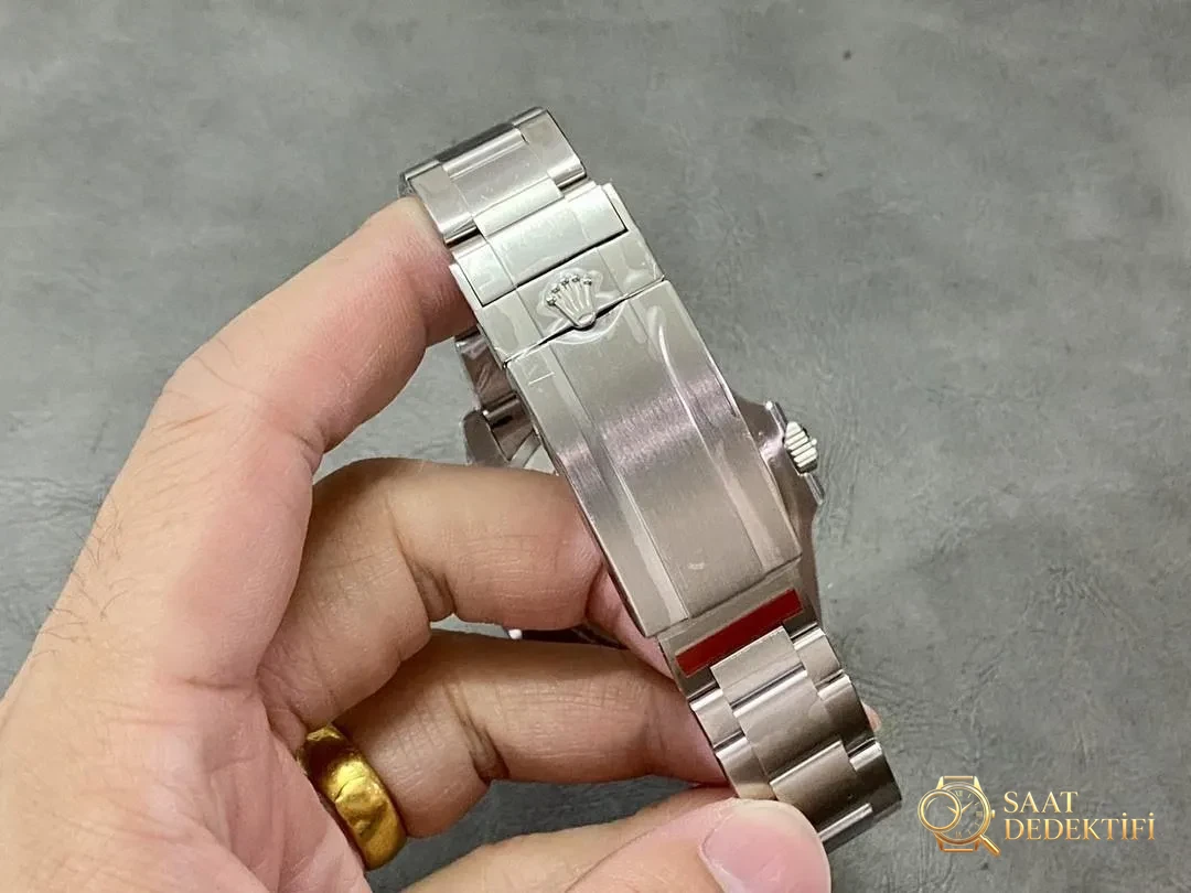 VS Factory Rolex tek kırmızı yazılı Sea-Dweller M126600 Dandong 3235 mekanizmasının kararlılığı nasıl? - Klips Kilidi ve Lazer Damgalar