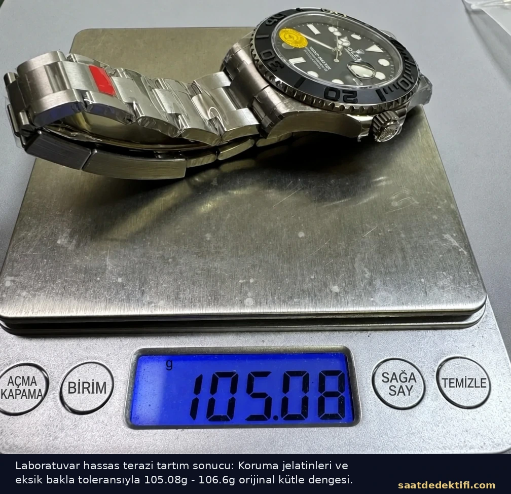 Gewichtsmessung des VS Factory Rolex Yacht-Master Titanmodells auf einer Präzisionswaage