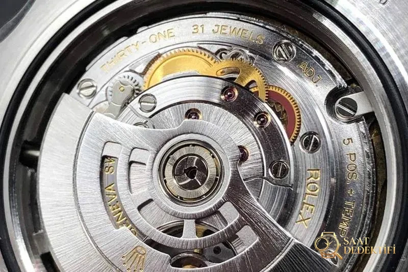 VS Factory Rolex Yacht-Master saat incelemesi - Fosfor ve Super-LumiNova Gece Görünümü