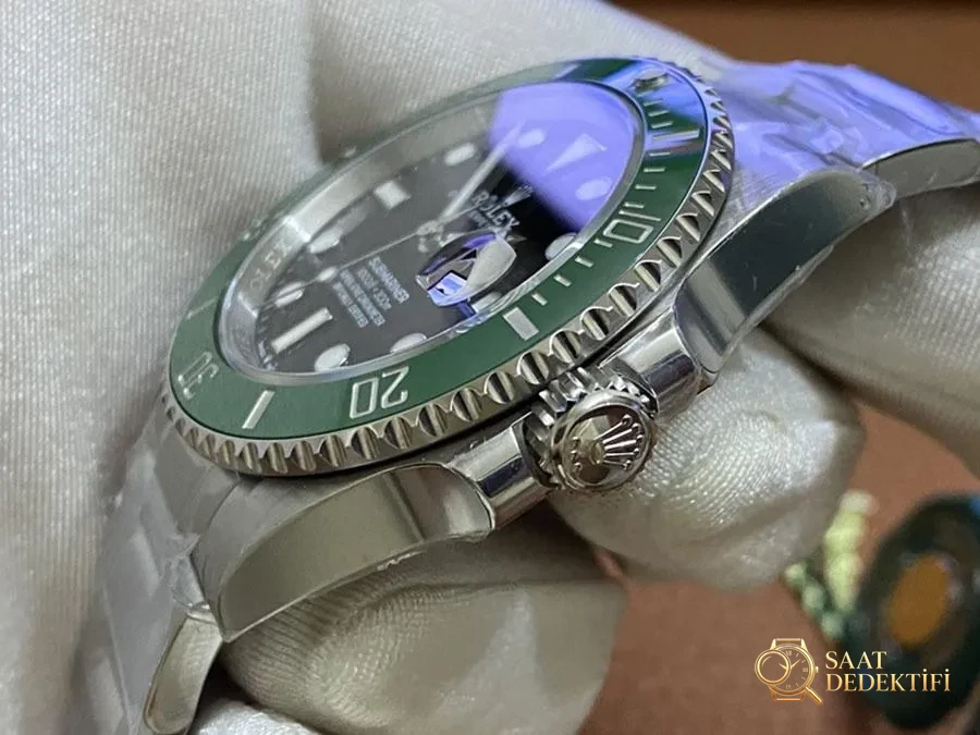 Реплика наручных часов VS Factory Rolex Green Water Ghost 3235 - Часы VS - Задняя крышка и деталь механизма