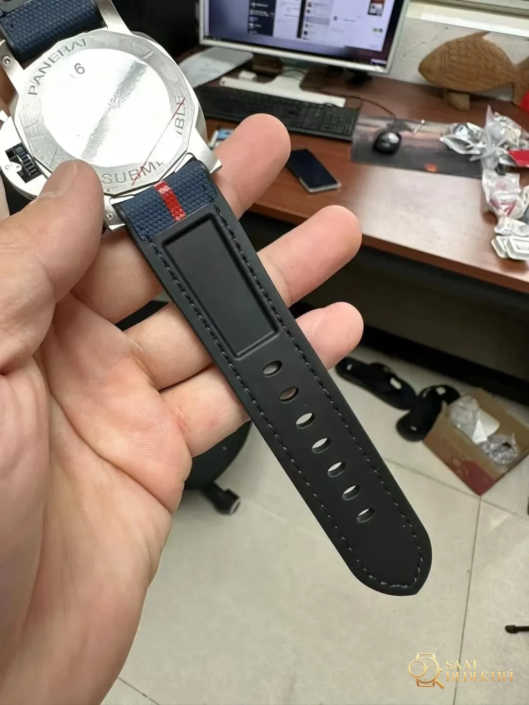 VS Factory tehlikede - Kadran Tipografisi ve Yazı Kabartmaları