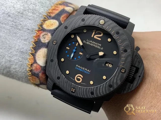 VS Factory V2 Edition Replika Panerai PAM 616 Luminor Submersible Forged Carbon Saat, Super Clone P.9000 Mekanizmalı - Kadran İbreleri ve Saniye Akışı