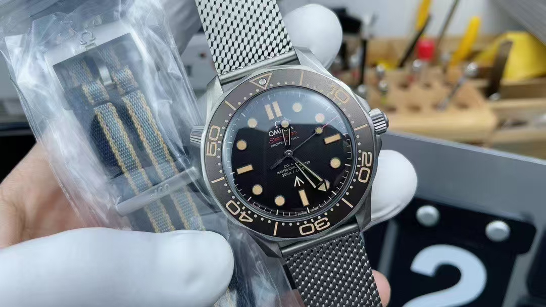 Replika Omega Seamaster No Time to Die V3