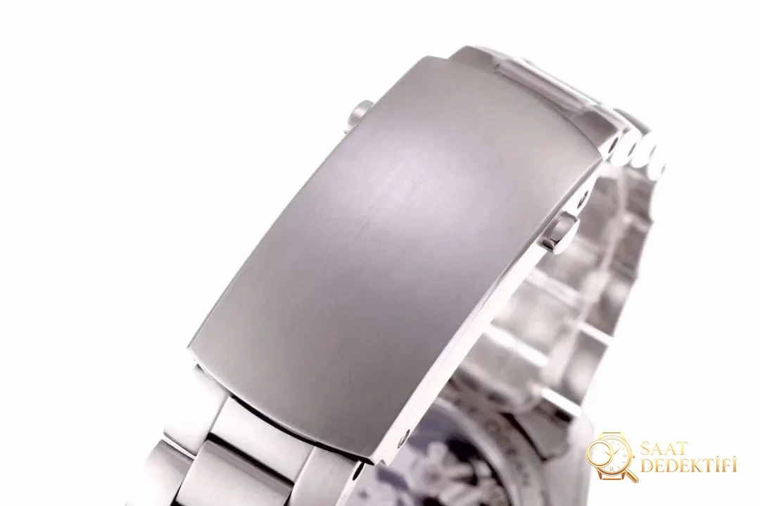 VS Factory yeni Omega Seamaster 600 GMT tai chi bezel siyah-beyaz bezel 43.5 mm 8906 mekanizma replika saat incelemesi - Yan Profil ve Kordon Bağlantısı