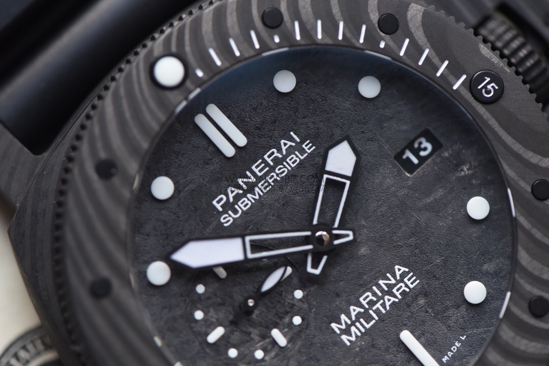 VS Factory yeni Panerai Submersible serisi PAM979 karbon fiber replika saat incelemesi — 7. fotoğraf