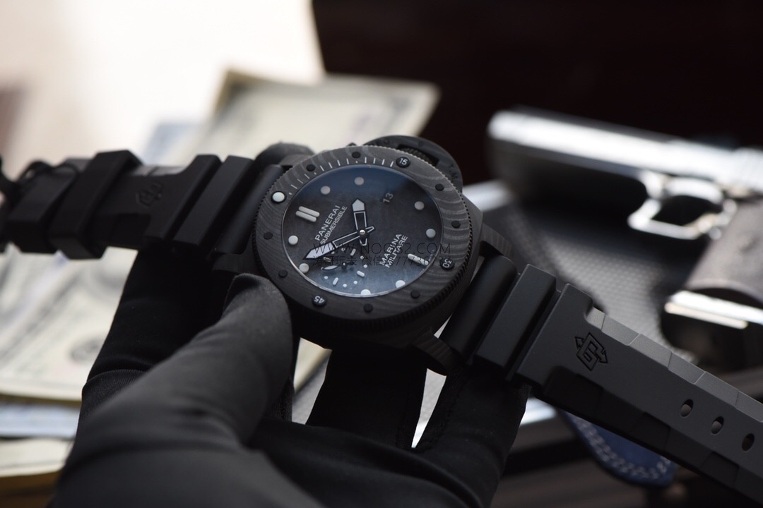 VS Factory yeni Panerai Submersible serisi PAM979 karbon fiber replika saat incelemesi — 8. fotoğraf