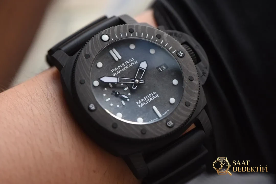 VS Factory yeni Panerai Submersible serisi PAM979 karbon fiber replika saat incelemesi - Toka İçi Mikro Ayar Mekanizması