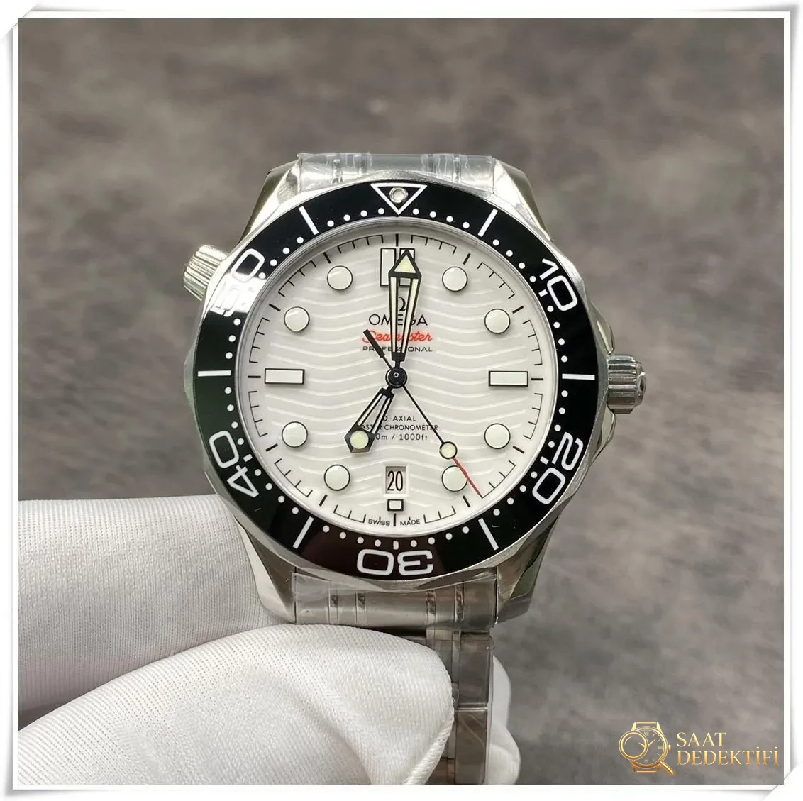 VS Factory yeni Seamaster 300m panda renkli beyaz dalgalı seramik kadranlı saati nereden almak daha güvenilir? - Kadran Detayı ve Bezel İşçiliği