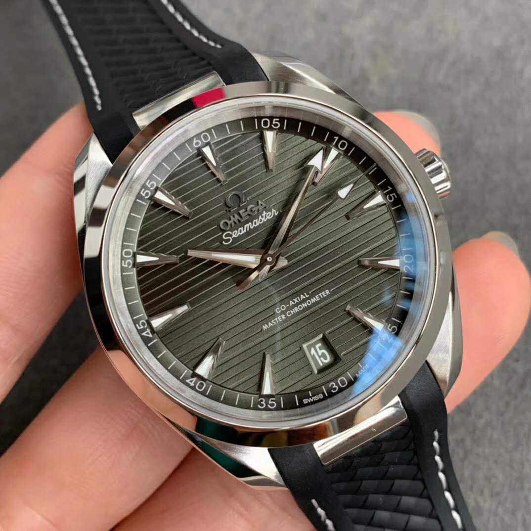 VS Factory Yeni Yeşil Kadranlı Seamaster Aqua Terra 150m'yi Yayınladı — 2. fotoğraf