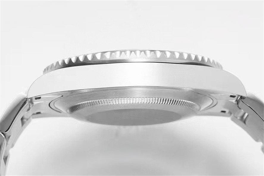 VS Factory'nin Rolex yeşil Submariner'ları arasında zirve — 7. fotoğraf