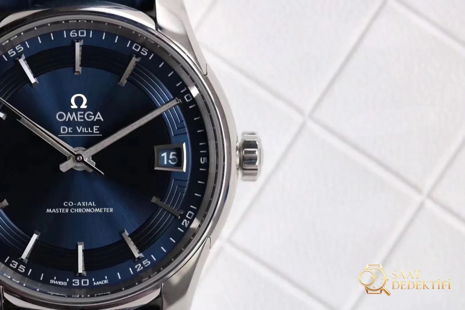 VS Omega De Ville Bright Blue işçilik analizi - Arka Kapak ve Mekanizma Detayı