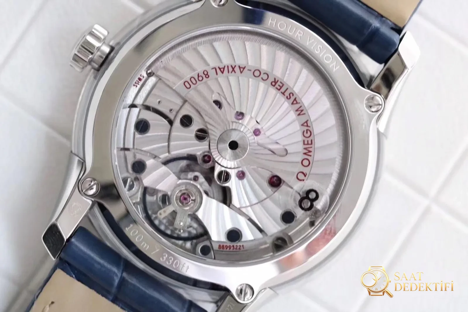 VS Omega De Ville Bright Blue işçilik analizi - Klips Kilidi ve Lazer Damgalar