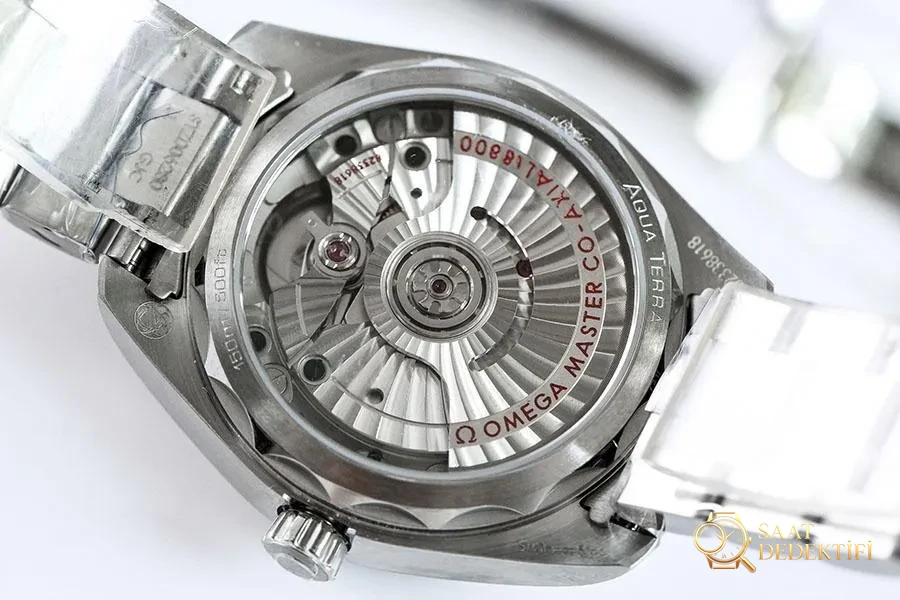 VS Omega Seamaster 150 metre inci beyazı sedef replika saat - 34 mm - Makro Kadran ve İndeks İşçiliği