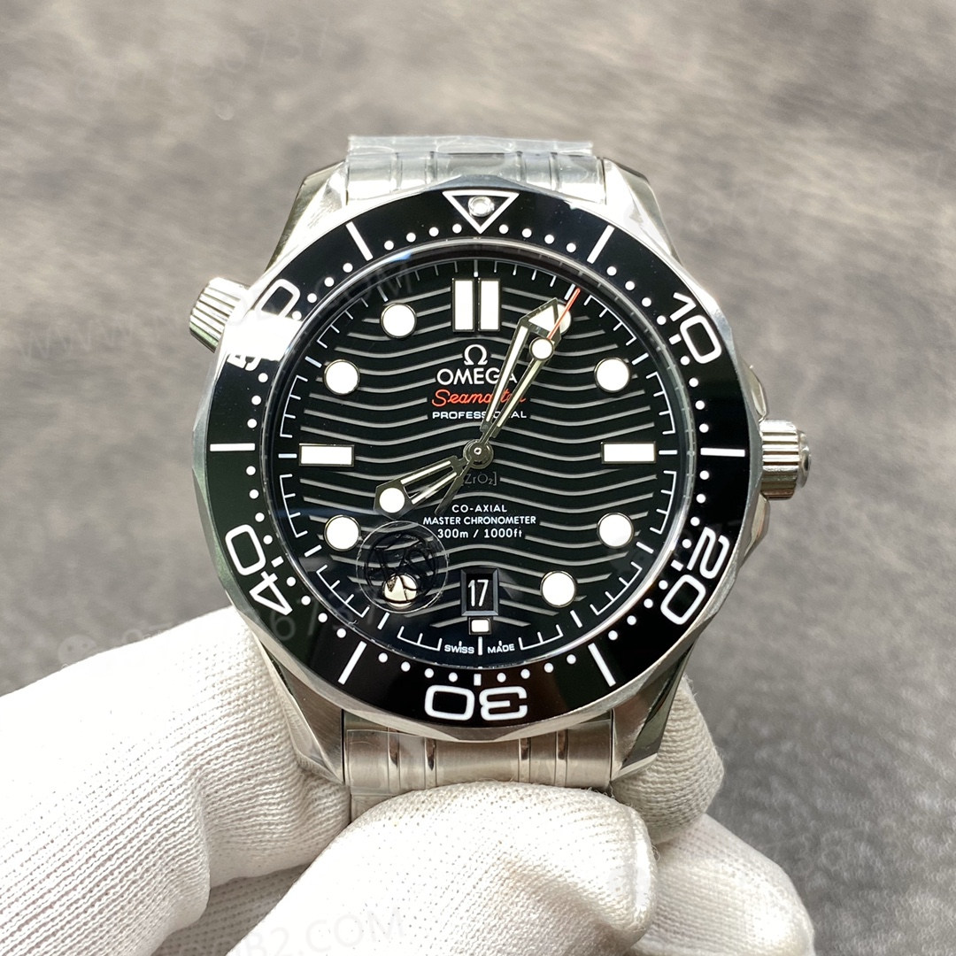 VS Omega Seamaster 300 küçük fabrika ürünlerinden nasıl ayırt edilir? — 2. fotoğraf