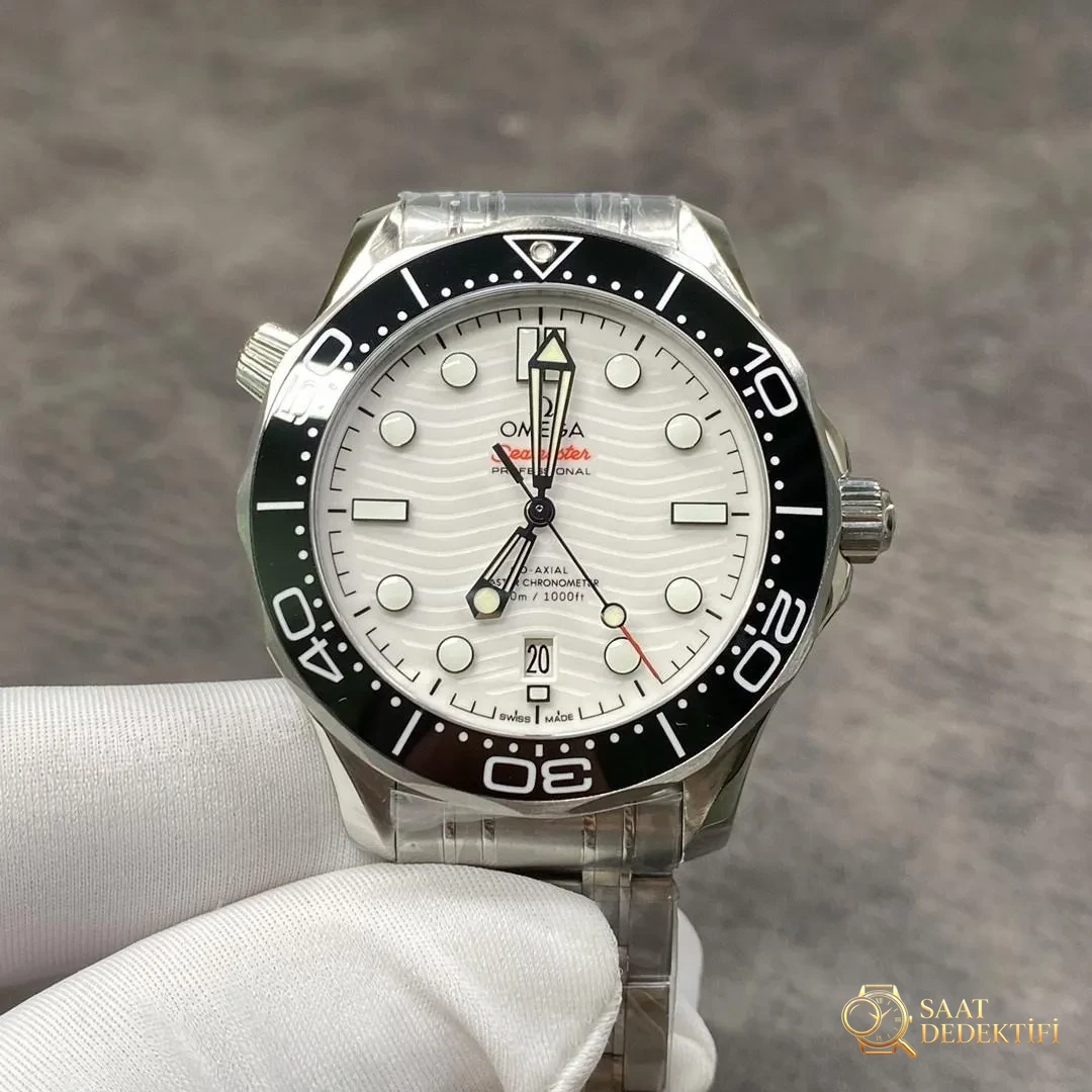 VS Omega Seamaster 300 küçük fabrika ürünlerinden nasıl ayırt edilir? - Bilezik, Toka ve Klips Mekanizması