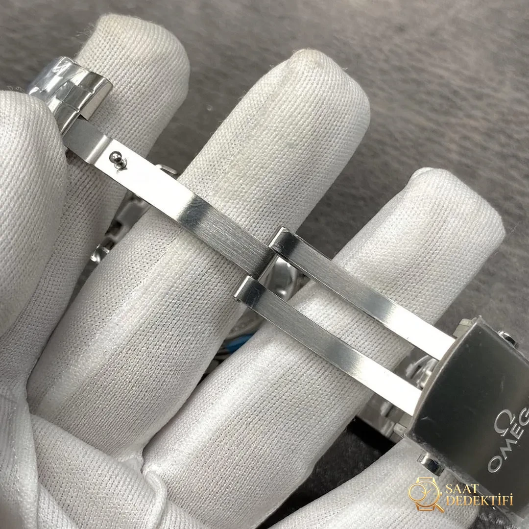 VS Omega Seamaster 300 küçük fabrika ürünlerinden nasıl ayırt edilir? - Fosfor ve Super-LumiNova Gece Görünümü