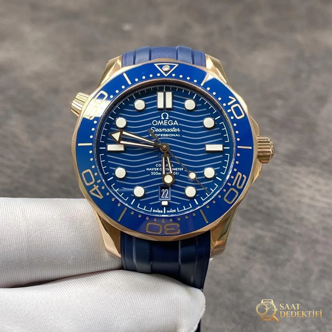 VS Omega Seamaster 300 küçük fabrika ürünlerinden nasıl ayırt edilir? - Yan Profil ve Kordon Bağlantısı