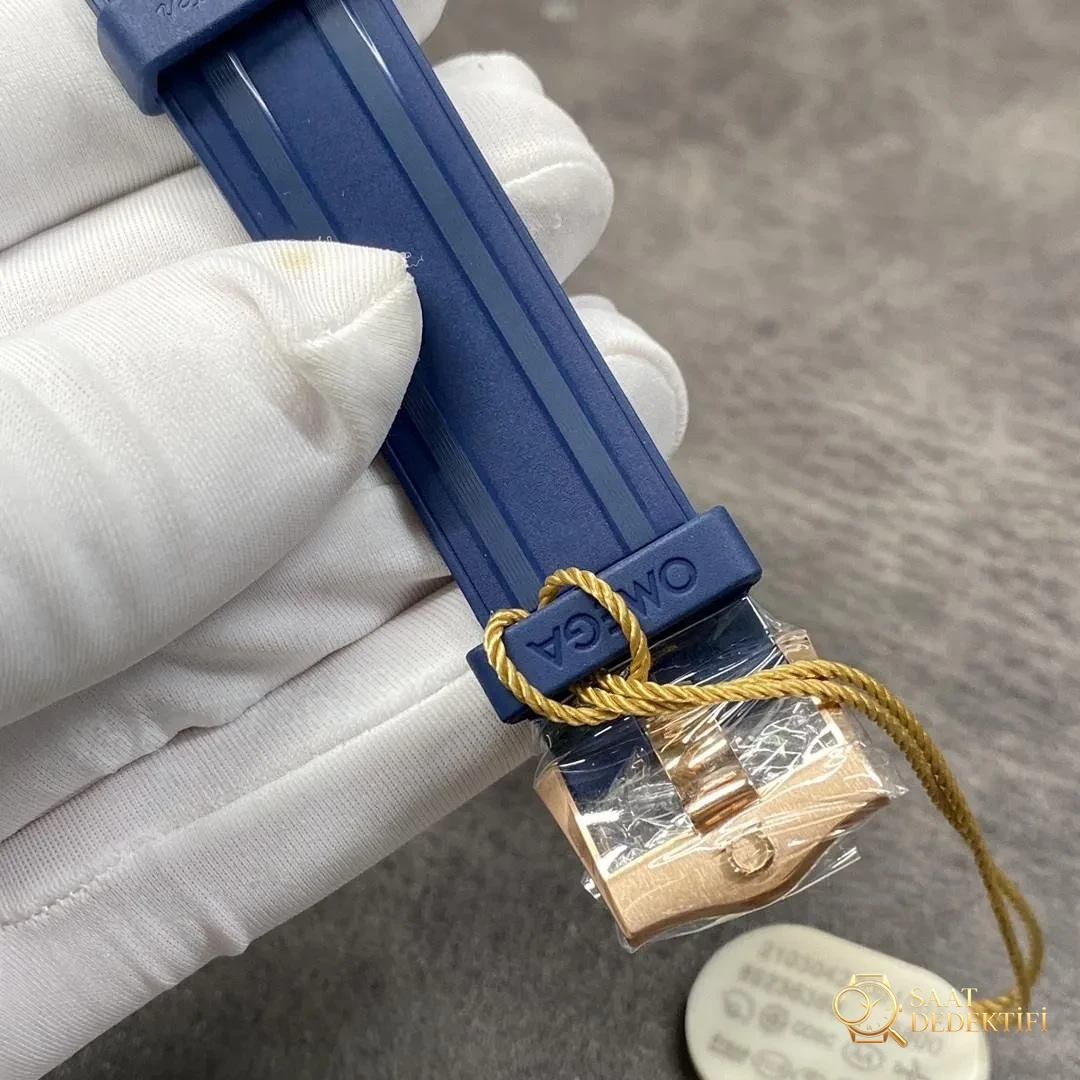 VS Omega Seamaster 300 küçük fabrika ürünlerinden nasıl ayırt edilir? - Toka İçi Mikro Ayar Mekanizması