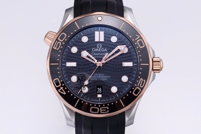VS Omega yeni Seamaster 300 çift ton rose gold 8800 mekanizmalı replika saat incelemesi — 9. fotoğraf