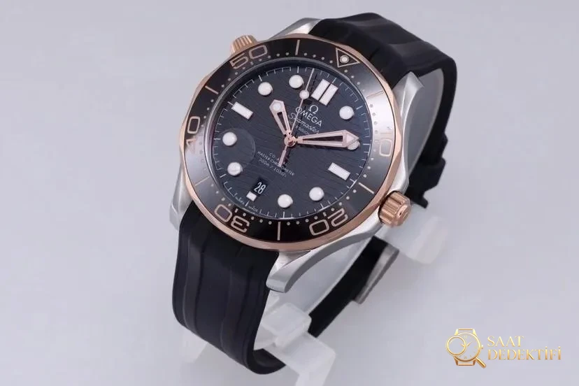 VS Omega yeni Seamaster 300 çift ton rose gold 8800 mekanizmalı replika saat incelemesi - Mekanizma Zemberek ve Balans Detayı