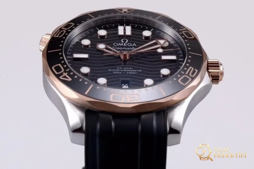 VS Omega yeni Seamaster 300 çift ton rose gold 8800 mekanizmalı replika saat incelemesi - Kasa Çeliği ve Polisaj Kalitesi